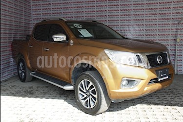 Nissan Frontier LE 2.4L 4x4 usado (2018) color Naranja precio $454,000