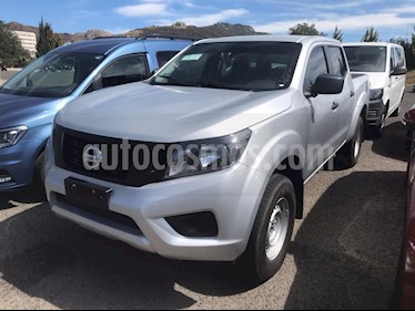 Nissan Frontier LE 2.4L 4x4 usado (2018) color Plata precio $300,000