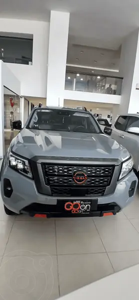 Foto Nissan Frontier  PRO 4X4 usado (2025) color NISGRIS VOLCANICO precio $709,000