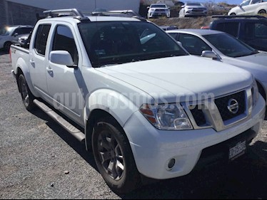 foto Nissan Frontier Pro-4X 4x2 V6 usado (2014) color Blanco precio $270,000