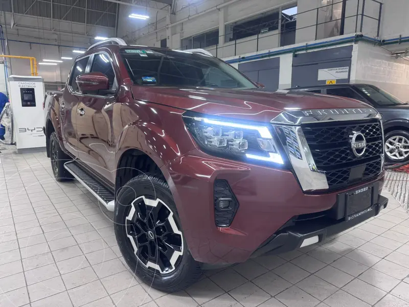 Foto Nissan Frontier  LE Aut Platinum usado (2023) color Rojo Cobrizo precio $590,000