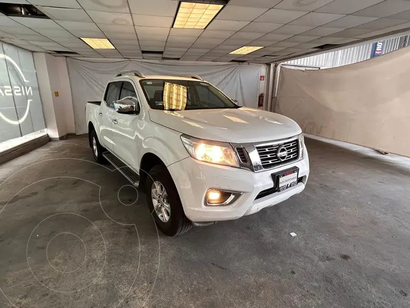 Foto Nissan Frontier LE 2.4L usado (2016) color Blanco precio $279,800