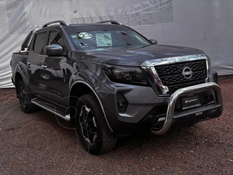 Foto Nissan Frontier  LE Aut Platinum usado (2023) color Gris precio $539,000