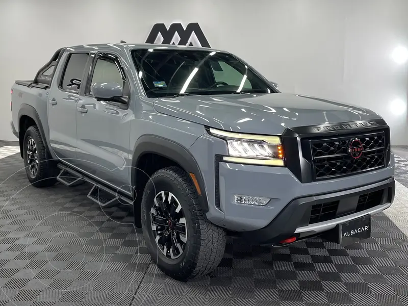 Foto Nissan Frontier  Pro 4X 4x4 Aut usado (2023) color Gris precio $697,999