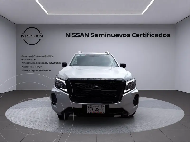 Foto Nissan Frontier  LE Aut Platinum usado (2022) color plateado financiado en mensualidades(enganche $186,561 mensualidades desde $8,903)