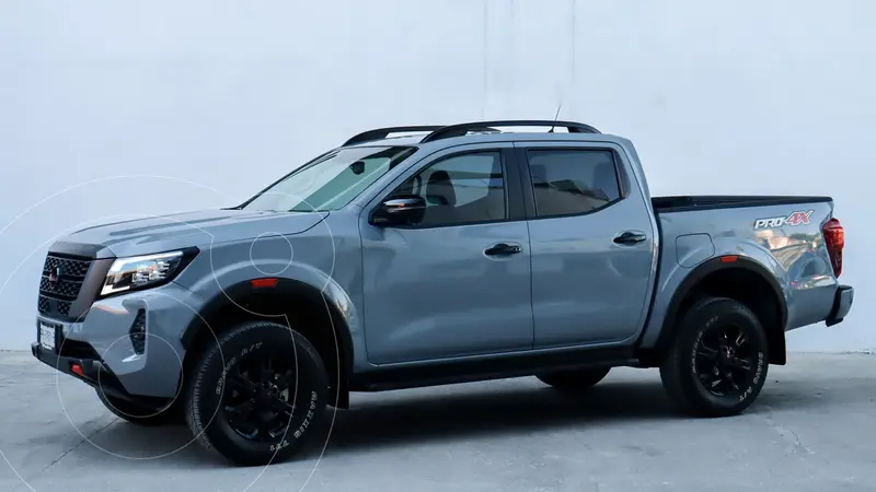 Foto Nissan Frontier  Pro 4X 4x4 Aut usado (2023) color Gris precio $649,000