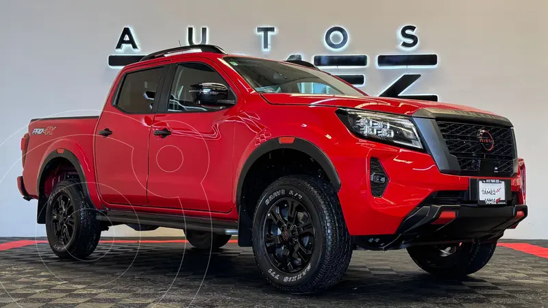 Foto Nissan Frontier  Pro 4X 4x4 Aut usado (2023) color Rojo precio $609,000