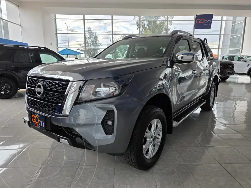 Foto Nissan Frontier  LE usado (2024) color Gris financiado en mensualidades(enganche $141,646 mensualidades desde $10,832)