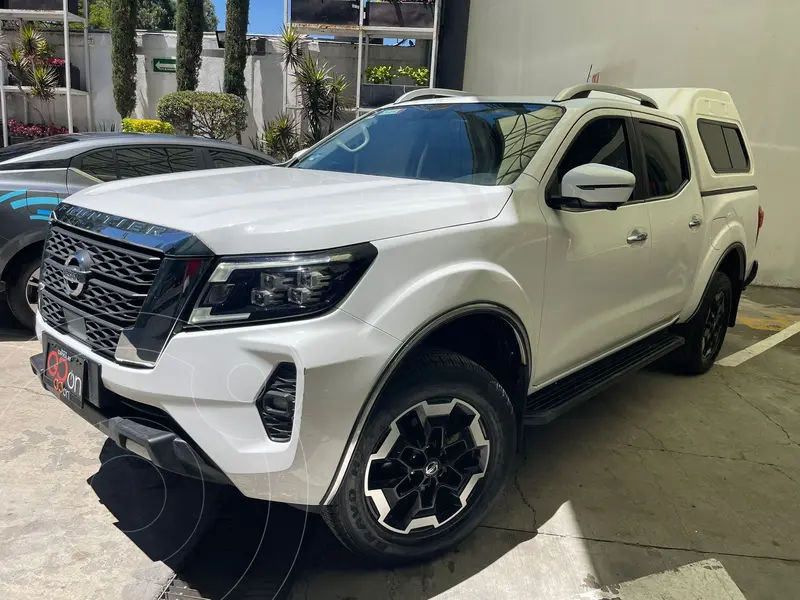 Foto Nissan Frontier  LE Aut Platinum usado (2021) color Blanco financiado en mensualidades(enganche $151,250 mensualidades desde $8,772)