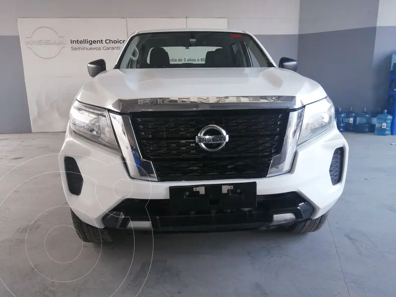 Foto Nissan Frontier  XE usado (2021) color Blanco financiado en mensualidades(enganche $147,763 mensualidades desde $7,052)