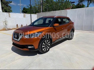 Foto venta Auto usado Nissan Kicks Advance Aut (2018) color Naranja precio $248,900