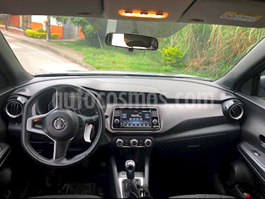 foto Nissan Kicks Advance usado (2017) color Gris precio $64.000.000