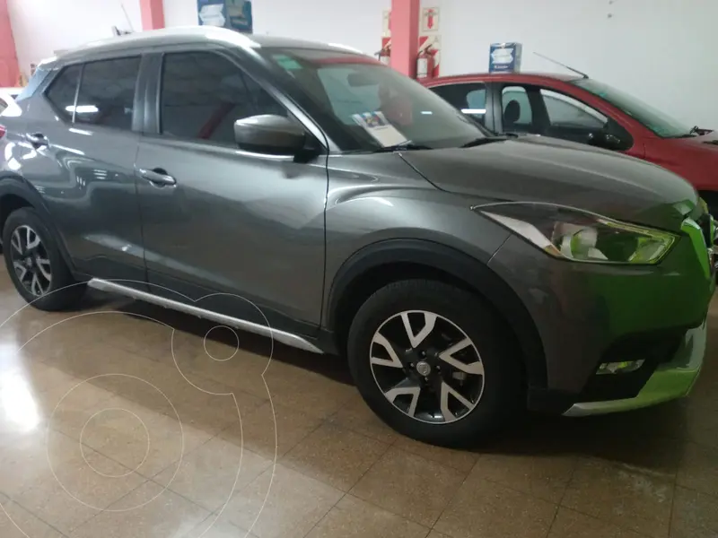 Foto Nissan Kicks Sense usado (2020) color Gris precio $6.990.000