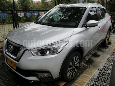 Foto venta Carro usado Nissan Kicks Exclusive (2019) color Plata precio $72.900.000