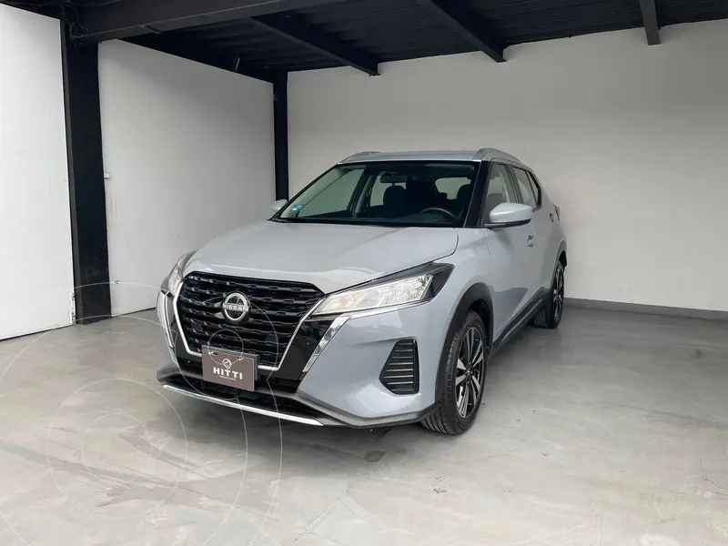 Foto Nissan Kicks Advance usado (2023) color Gris precio $339,000