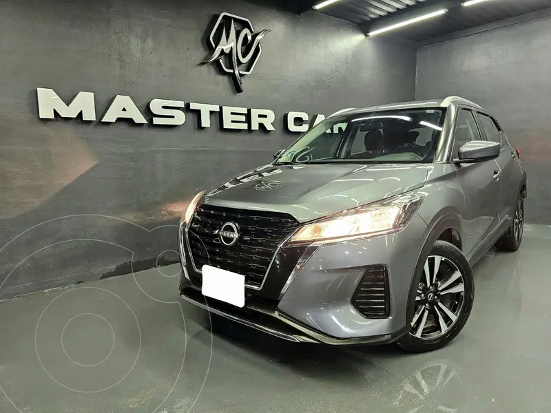 Foto Nissan Kicks Advance usado (2024) color Gris Oscuro precio $359,000