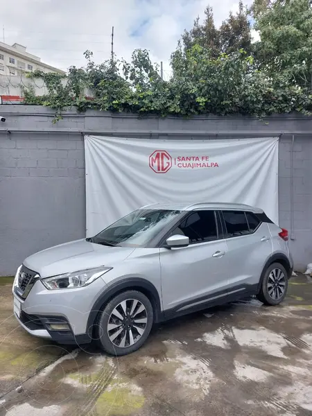 Foto Nissan Kicks Advance Aut usado (2020) color plateado precio $264,900