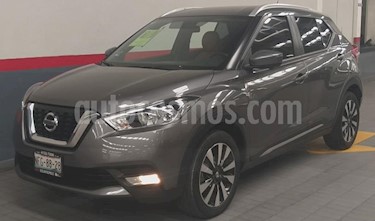 foto Nissan Kicks 5P EXCLUSIVE 1.6L TA A/AC. AUT PIEL VE GPS RA-17 usado (2018) color Gris precio $295,000