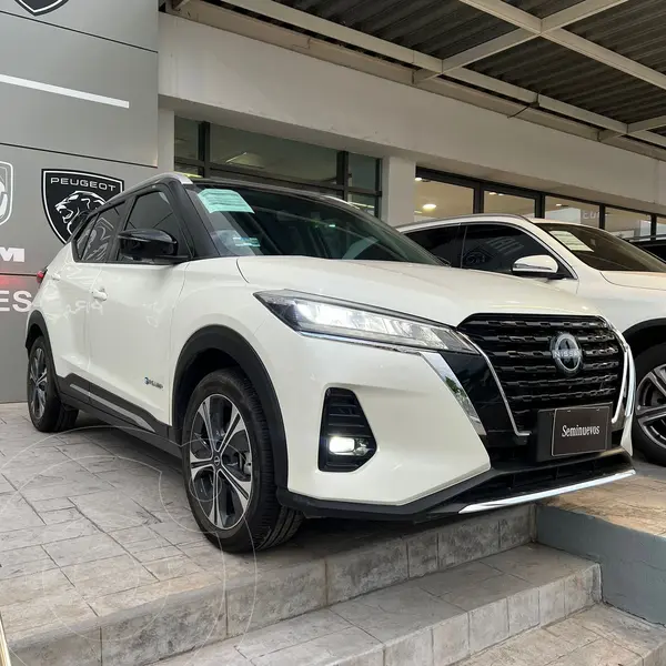 Foto Nissan Kicks Platinum Aut usado (2023) color Blanco Perla precio $455,000