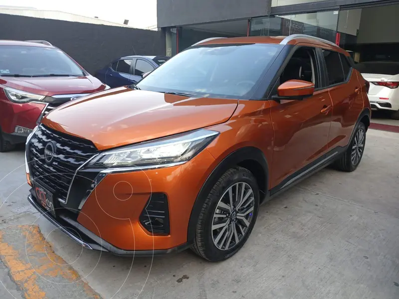 Foto Nissan Kicks Platinum Aut usado (2024) color Naranja financiado en mensualidades(enganche $119,900 mensualidades desde $9,169)