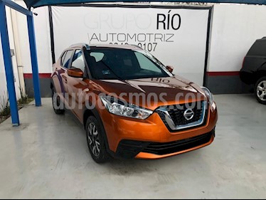 Nissan Kicks Sense usado (2018) color Naranja precio $235,000