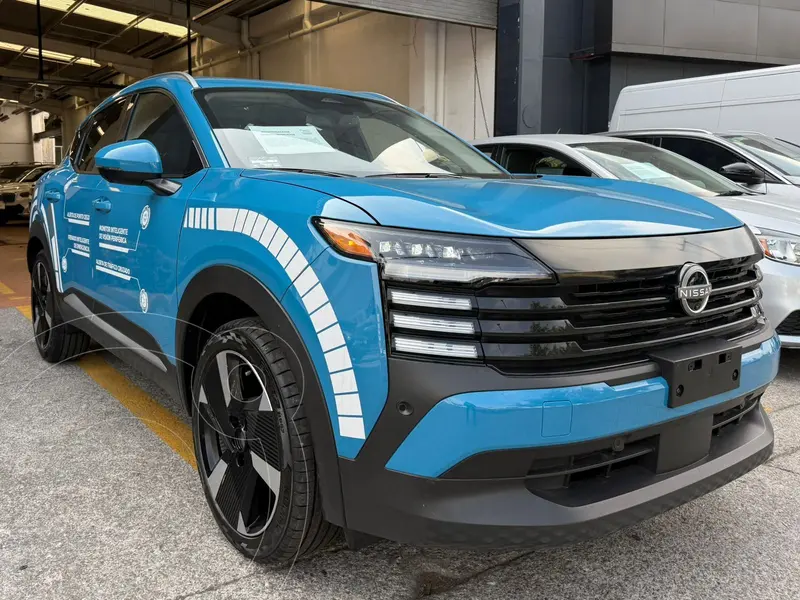 Foto Nissan Kicks Platinum usado (2025) color Azul financiado en mensualidades(enganche $212,434 mensualidades desde $9,126)