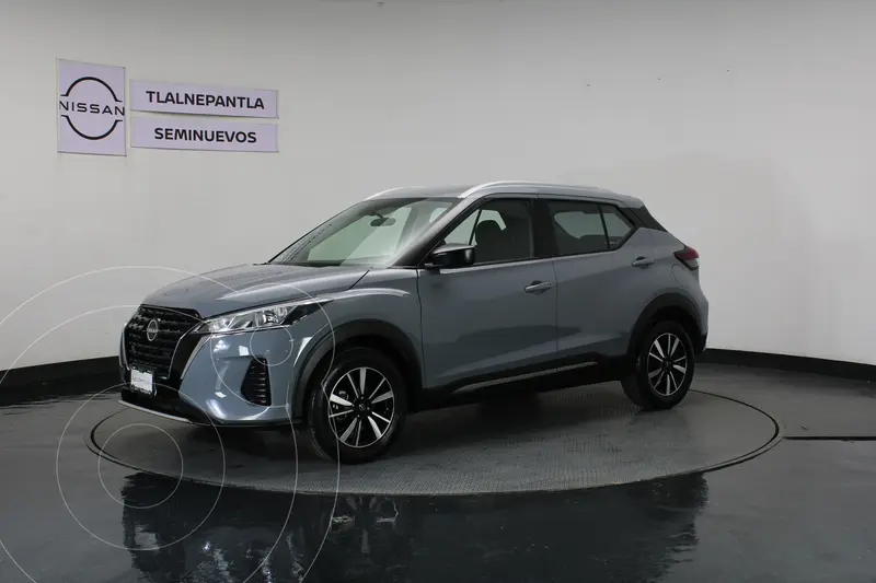 Foto Nissan Kicks Advance usado (2023) color Gris precio $330,000