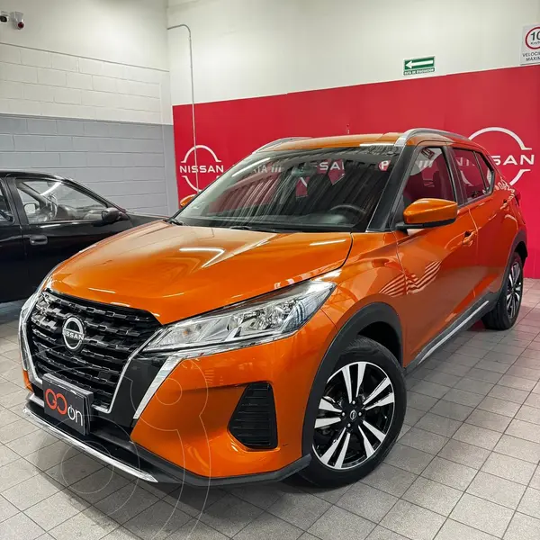 Foto Nissan Kicks Advance usado (2023) color Naranja financiado en mensualidades(enganche $96,738 mensualidades desde $7,397)