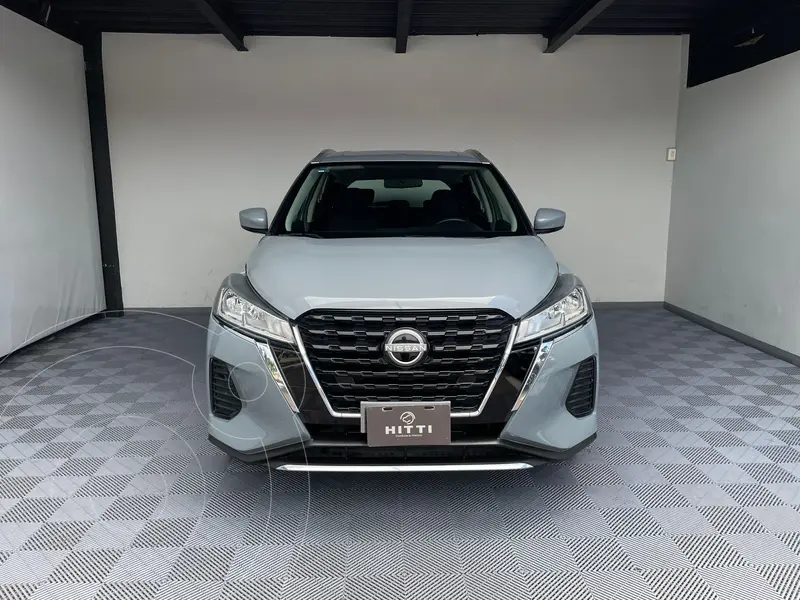 Foto Nissan Kicks Advance usado (2023) color Gris precio $328,000