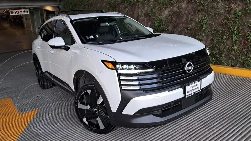 Foto Nissan Kicks Platinum usado (2025) color Blanco financiado en mensualidades(enganche $212,434 mensualidades desde $8,938)