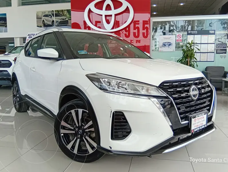 Foto Nissan Kicks Advance usado (2023) color Blanco financiado en mensualidades(enganche $137,522 mensualidades desde $5,908)