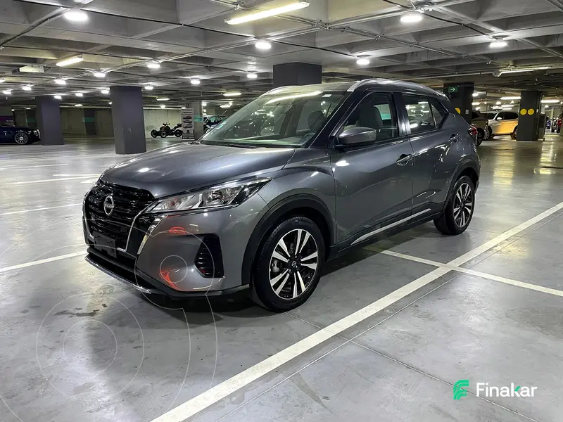 Foto Nissan Kicks Advance usado (2023) color Gris Oscuro precio $310,000