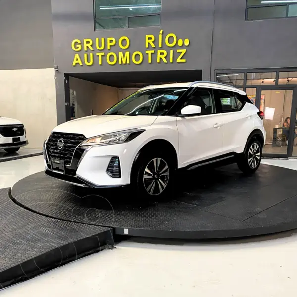 Foto Nissan Kicks Advance usado (2021) color Blanco financiado en mensualidades(enganche $37,362 mensualidades desde $7,877)
