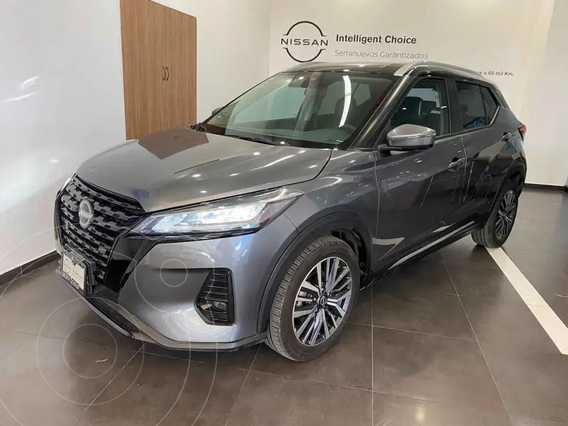 Foto Nissan Kicks Platinum Bi-tono Aut usado (2023) color Gris financiado en mensualidades(enganche $90,200 mensualidades desde $8,898)