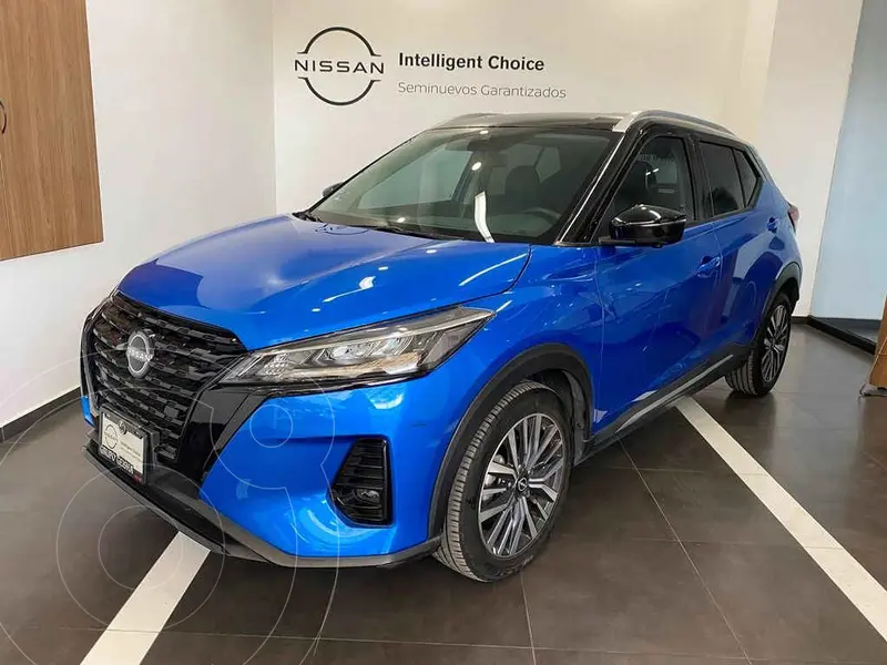 Foto Nissan Kicks Platinum Bi-tono Aut usado (2023) color Azul precio $415,000