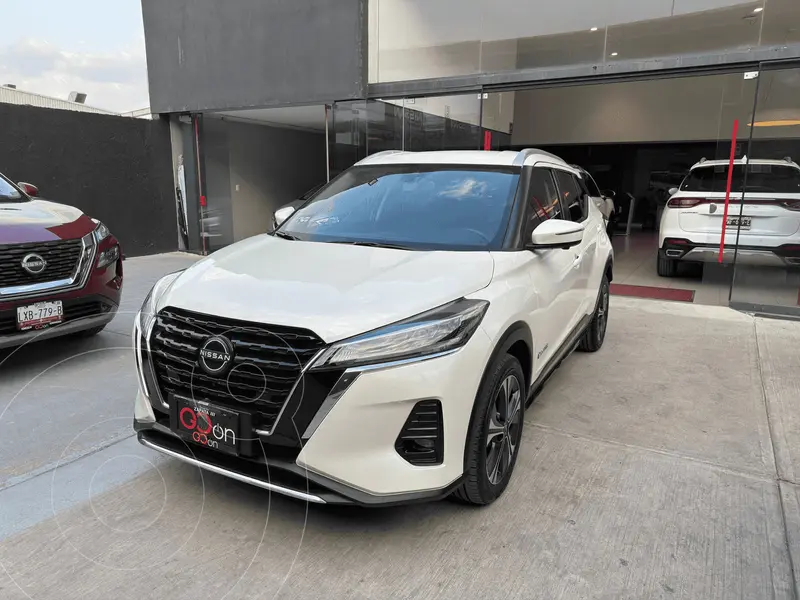 Foto Nissan Kicks e-power usado (2025) color NISQABBLANCO SATINADO precio $535,000