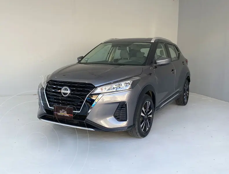 Foto Nissan Kicks Advance usado (2023) color Gris precio $299,000