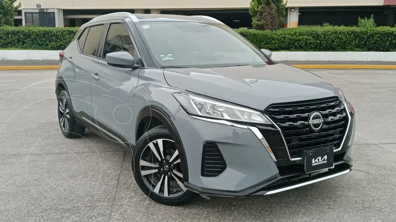 Foto Nissan Kicks Advance Aut usado (2022) color Gris precio $289,800