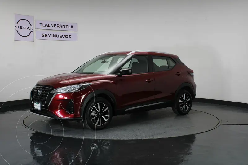 Foto Nissan Kicks Advance usado (2023) color Rojo precio $309,000