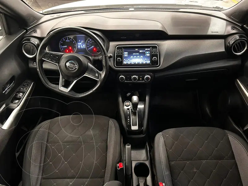Foto Nissan Kicks Advance usado (2023) color Blanco precio $315,000