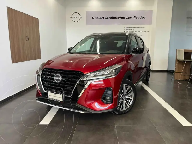 Foto Nissan Kicks Platinum Bi-tono Aut usado (2023) color Rojo precio $360,000