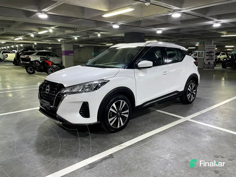 Foto Nissan Kicks Advance usado (2022) color Blanco precio $300,000