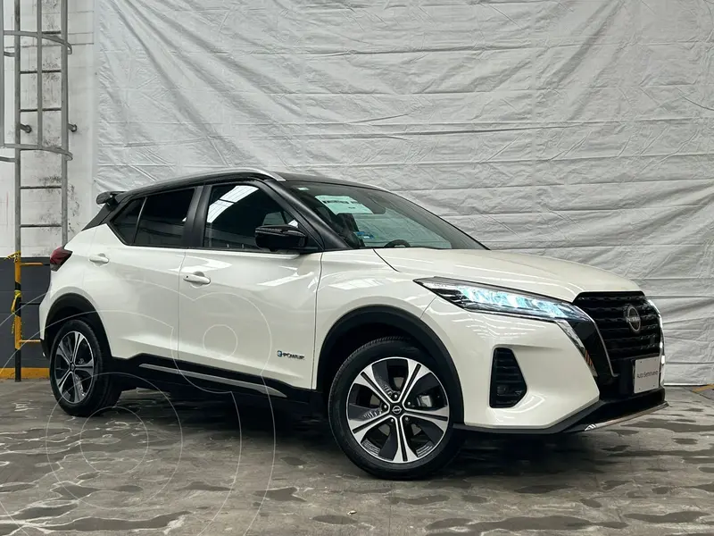 Foto Nissan Kicks Platinum Aut usado (2023) color Blanco precio $480,000