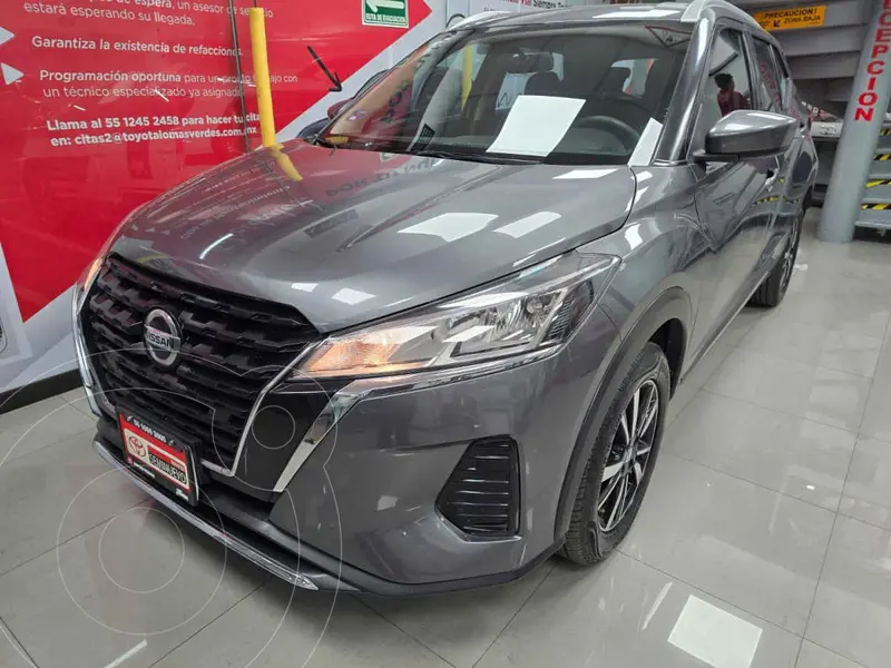 Foto Nissan Kicks Advance Aut usado (2021) color Gris precio $289,100