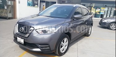 Nissan Kicks Sense usado (2017) color Gris Oxford precio $225,000