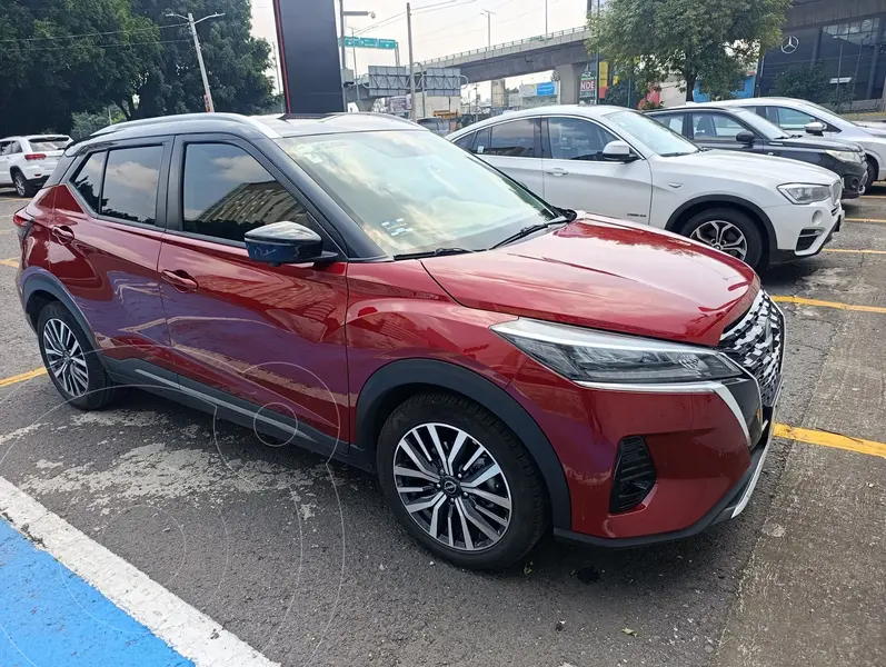 Foto Nissan Kicks Platinum Aut usado (2024) color Rojo financiado en mensualidades(enganche $165,110 mensualidades desde $7,093)