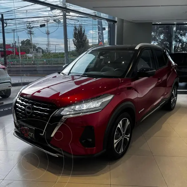 Foto Nissan Kicks Platinum Aut usado (2024) color Rojo financiado en mensualidades(enganche $135,978 mensualidades desde $10,398)