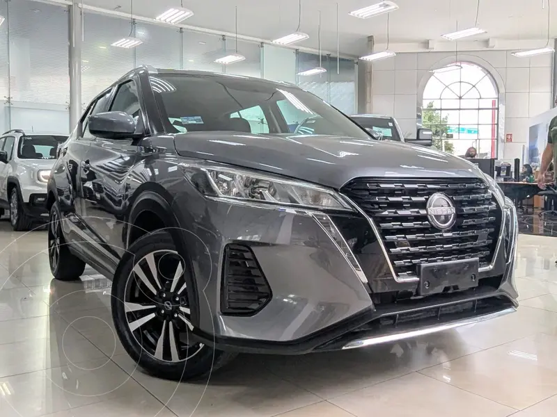 Foto Nissan Kicks Advance usado (2023) color Gris financiado en mensualidades(enganche $137,940 mensualidades desde $5,926)