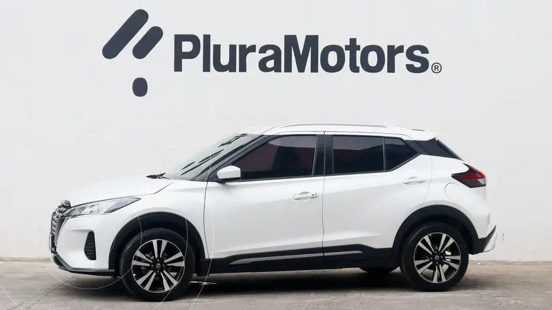 Foto Nissan Kicks Advance usado (2023) color Blanco precio $309,000