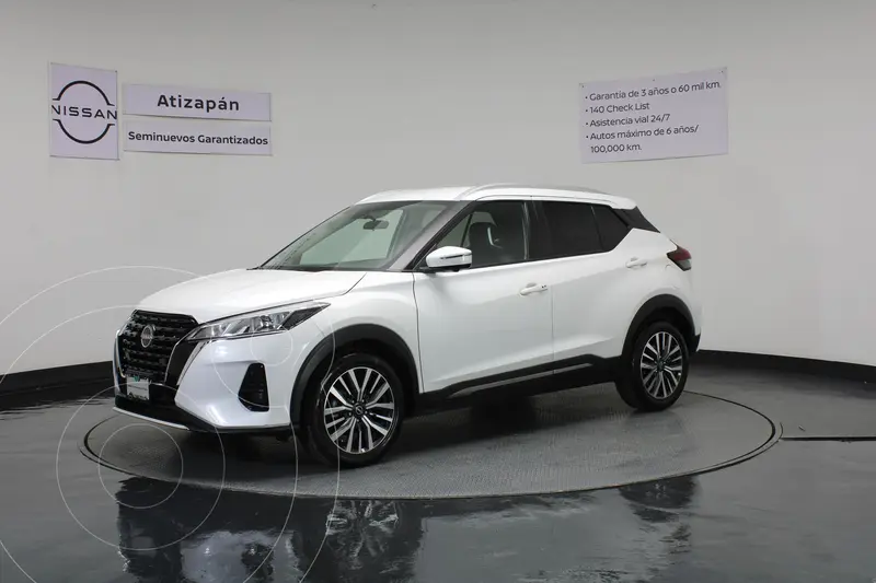 Foto Nissan Kicks Exclusive Aut usado (2023) color Blanco precio $350,000